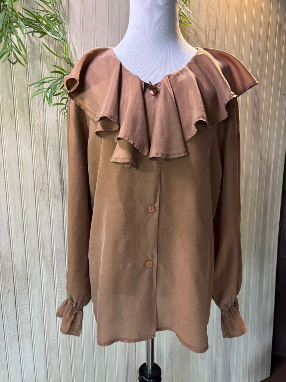 100% Silk Elegant Brown Ruffle Blouse, Best American Clothing Co., EUC, Medium